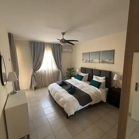 Royal-blue Gem Apartament Paphos